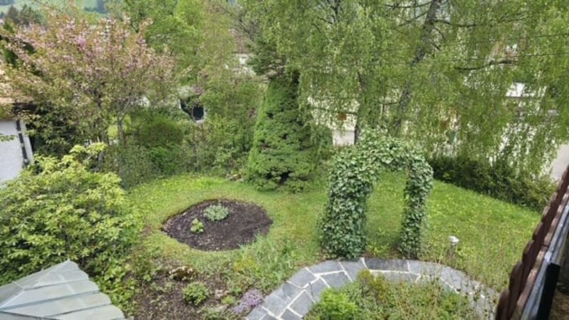2114 Fleurier/NE Sale of an old and spacious renovated property (5)