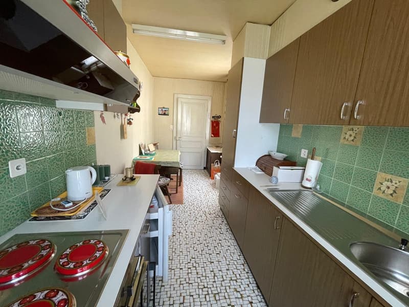 2123 St-Sulpice Sale of an old village house to renovate with large land (14)