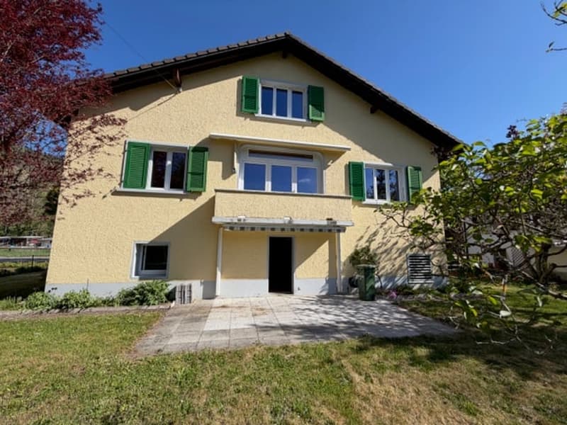2114 Fleurier/NE Sale of a beautiful renovated 6-room villa with 3 garages (6)