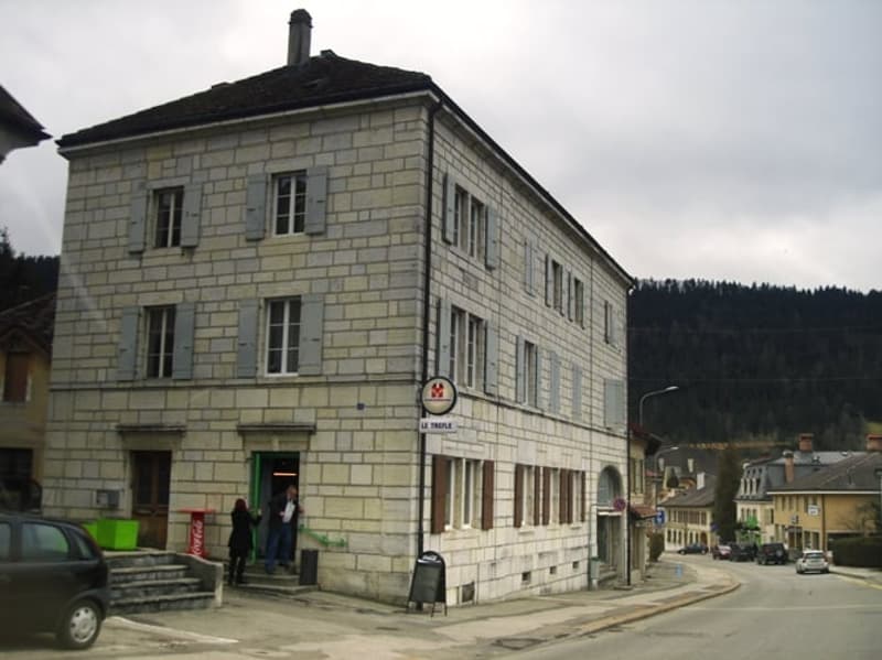 Sale of 2 rental buildings - apartments and commercial spaces (2)
