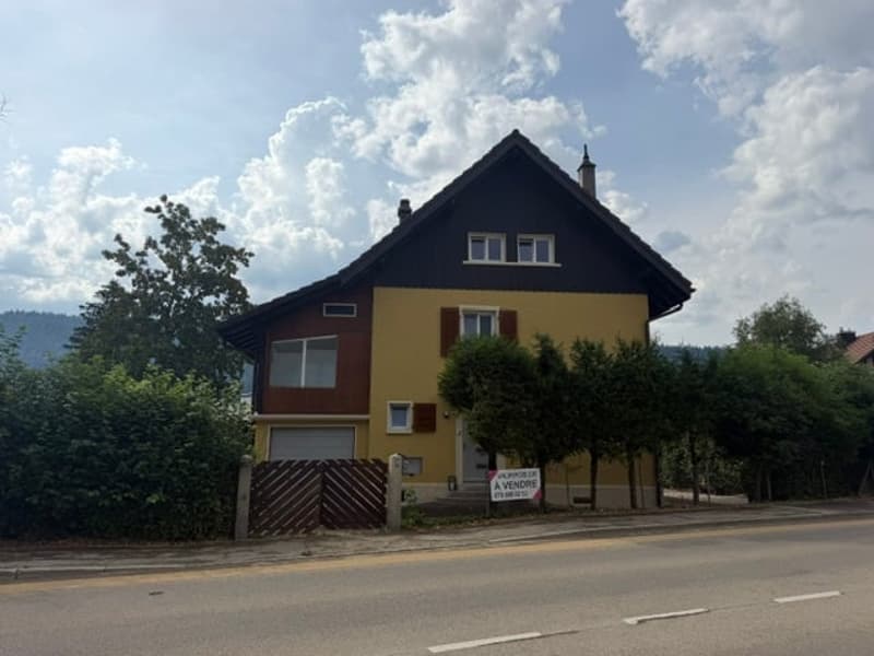 2108 Couvet/NE Sale of a renovated character house (2)