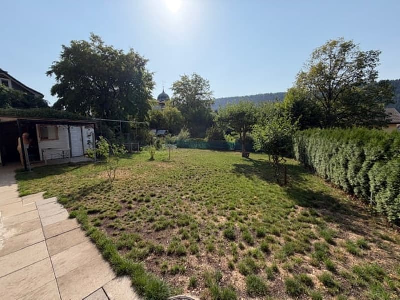 Vente d'une maison avec deux appartements rénovés jardin et dépendances (2)