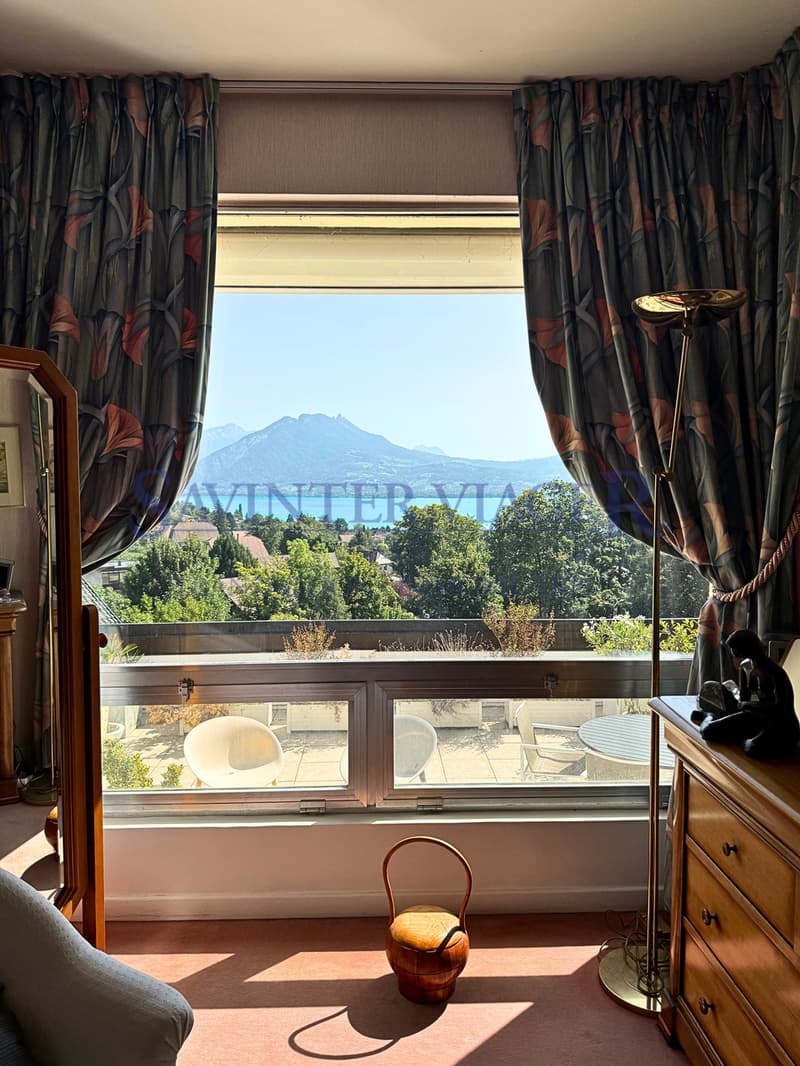 Villa sur les toits. Terrasse de 60m2. Vue lac 180. VIAGER. (6)