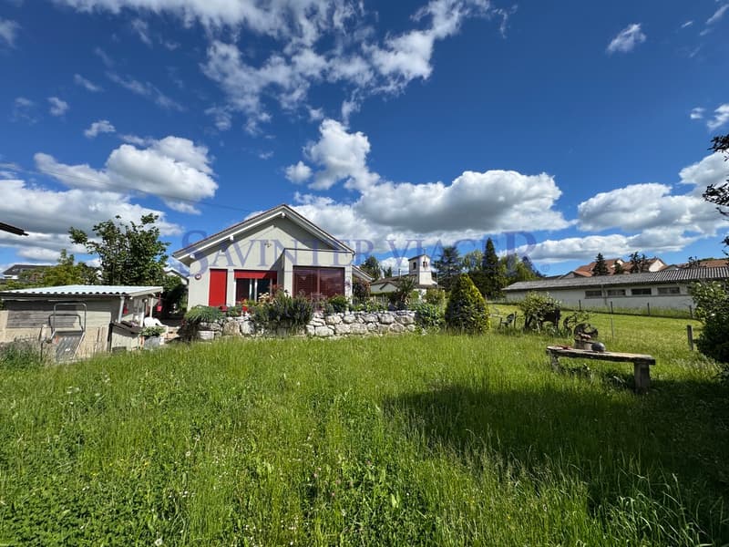 Charmante maison dans un écrin de verdure (2)
