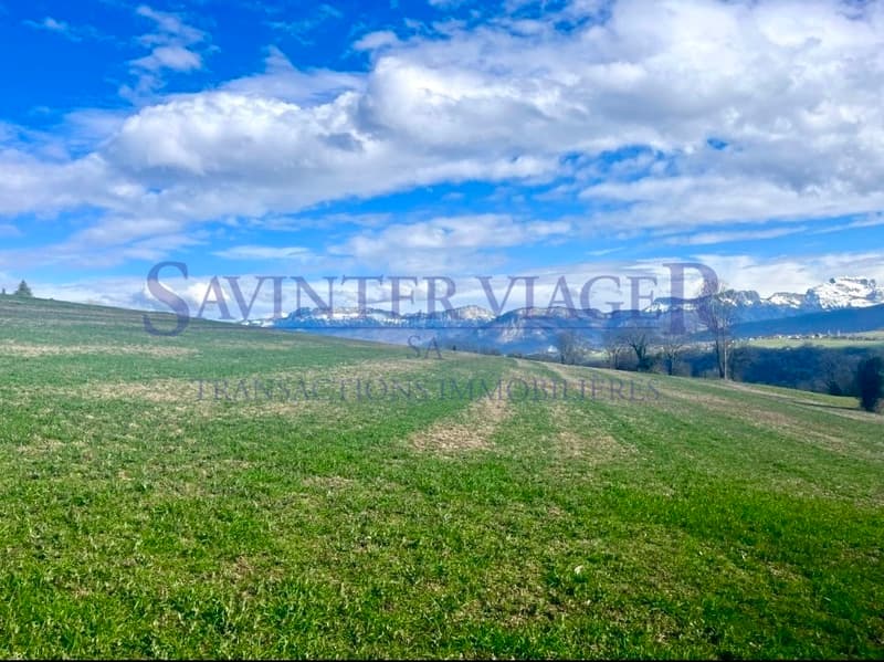 Terrain constructible, divisible,  2258 M2. Vue exceptionnelle. (2)