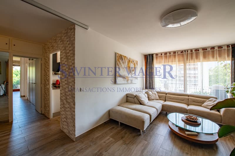 Salon 22.81m2 / Wohnzimmer 22.81m2 / Living room 22.81m2 / ???????? 22.81m2