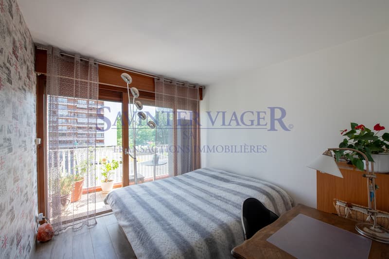Chambre 9.50m2 / Zimmer 9.50m2 / Bedroom 9.50m2 / ??????? 9,50 ?2