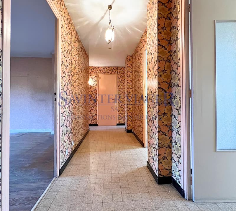 Hall d'entrée / Eingangshalle / Entrance Hall / ????????