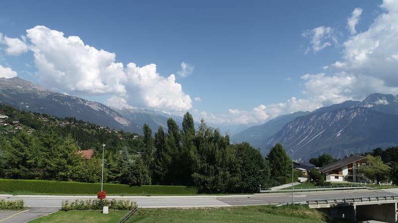 Magnifique appartement en attique de 3,5 pièces à Crans-Montana (13)
