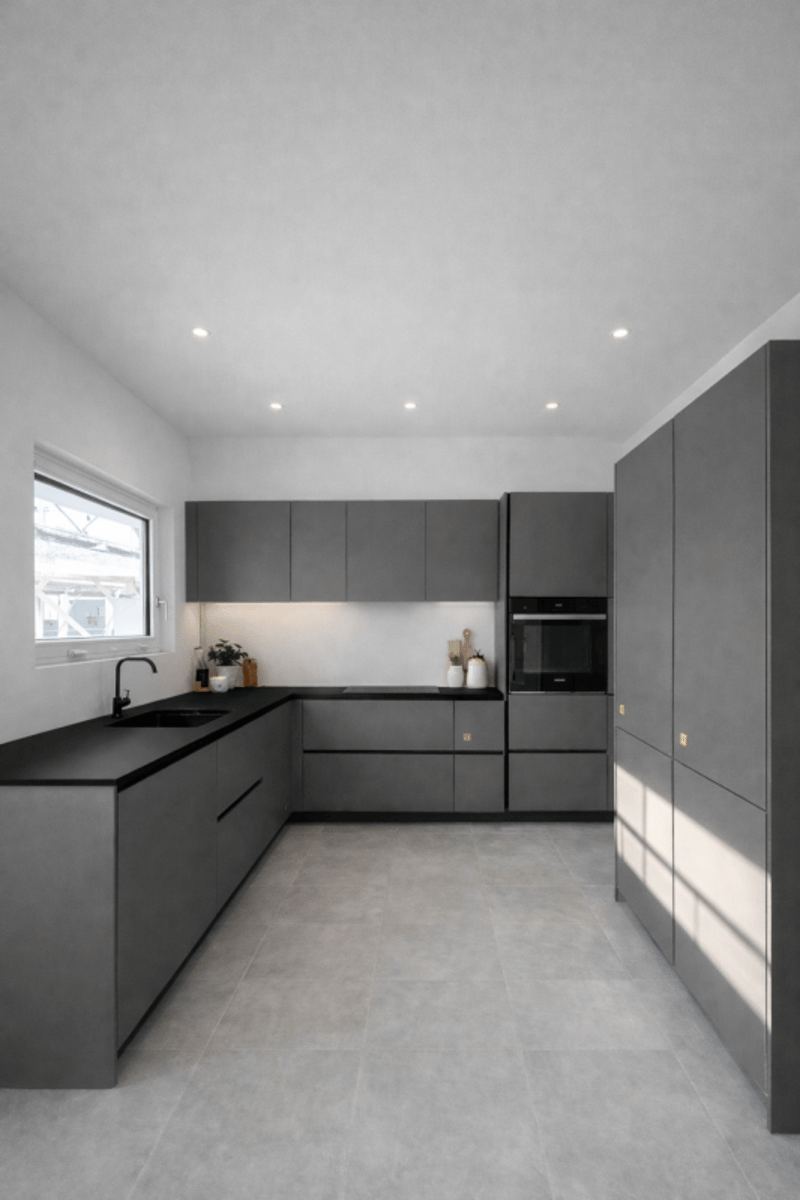 Villa spacieuse entièrement rénovée à louer à St-Aubin - superbe opportunité ! (3)