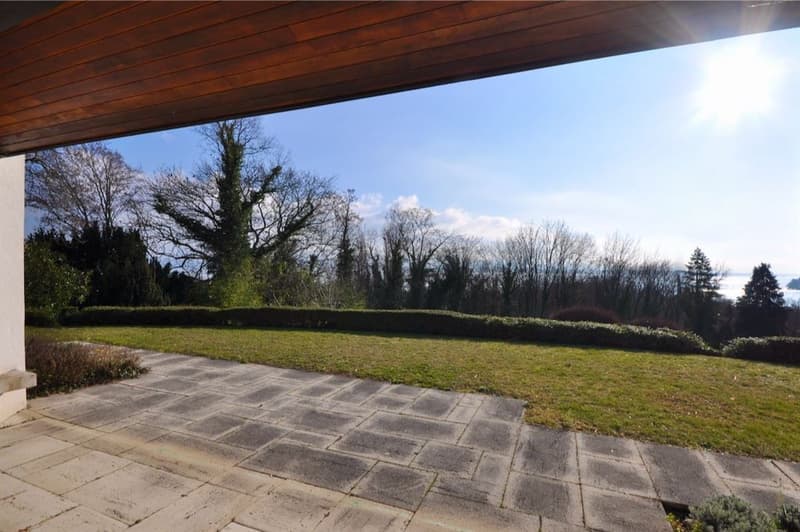 More than 500m2 of living space, secluded and with a beautiful view (5)
