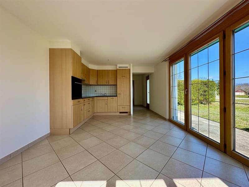 Spacious, bright individual villa with independent apartment (7)