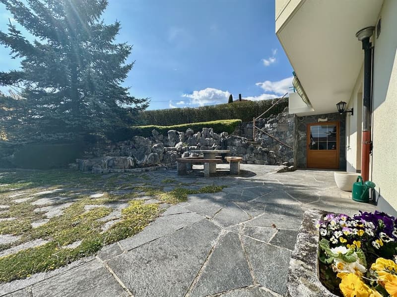 Spacious, bright individual villa with independent apartment (4)