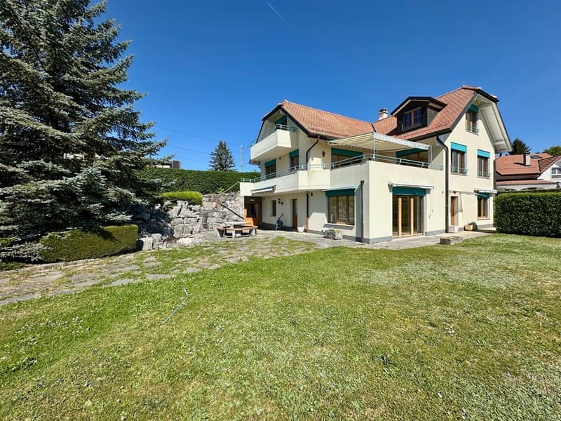 Spacious, bright individual villa with independent apartment (2)