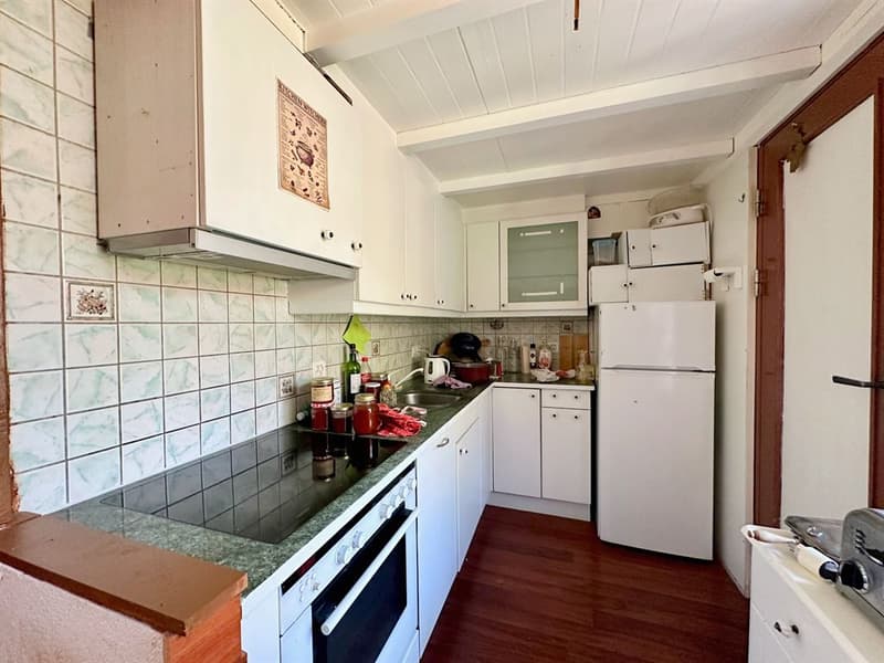 Charming cozy chalet with south-facing terrace, garage, and authentic character (5)