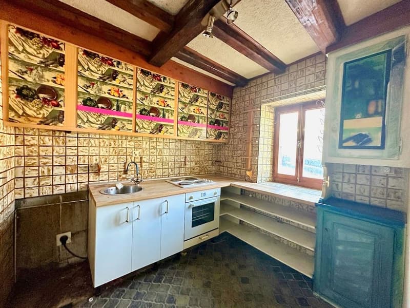 Maison villageoise pleine de potentiel au cour d'Arzier (3)