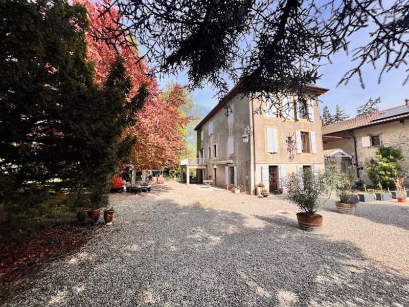 Grande casa di villaggio in vitalizio nella campagna ginevrina di Satigny (11)