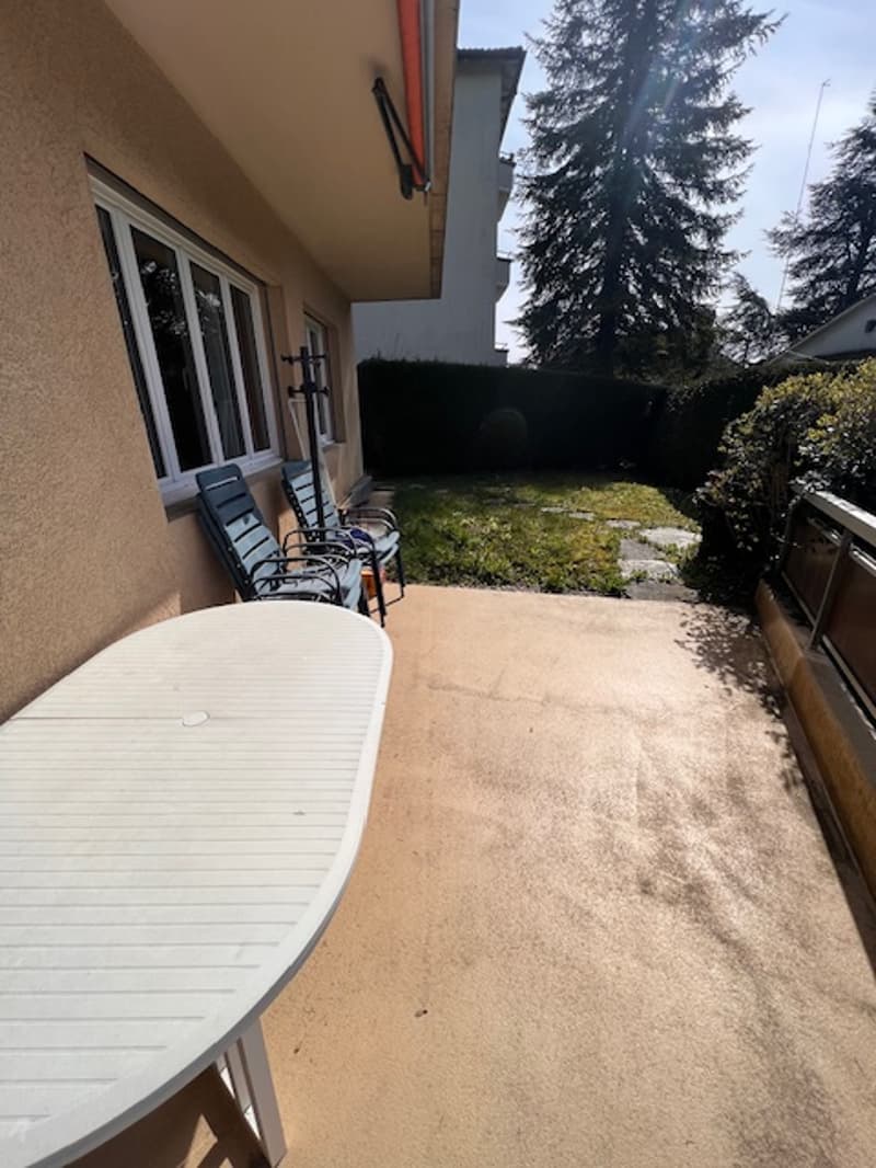 House with two apartments in viager, semi-occupied, in Lausanne Vennes (11)