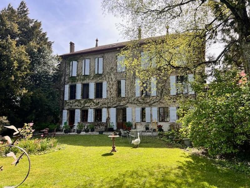 Grande propriété en viager occupé entourée de vignobles à Satigny (2)