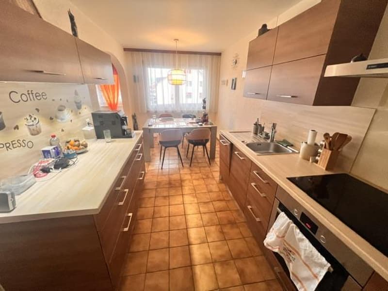 Appartement traversant avec balcons en viager à Gland (6)