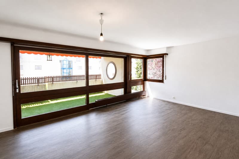 SUPERB 4.5 ROOMS RENOVATED APARTMENT IN SIERRE (2)