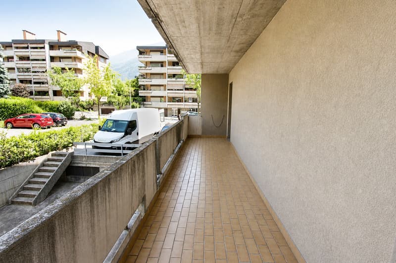 SUPERB 4.5 ROOMS RENOVATED APARTMENT IN SIERRE (11)