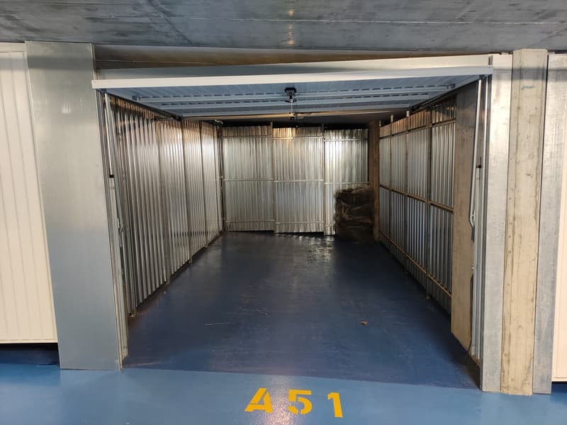 GARAGE BOX IN AFFITTO NEL PARKING SOTTERRANEO A SIERRE (2)