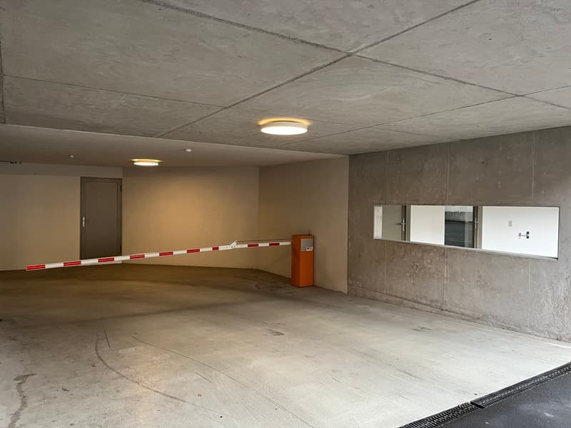 Parkplatz im Untergrund zu vermieten in Sierre (4)