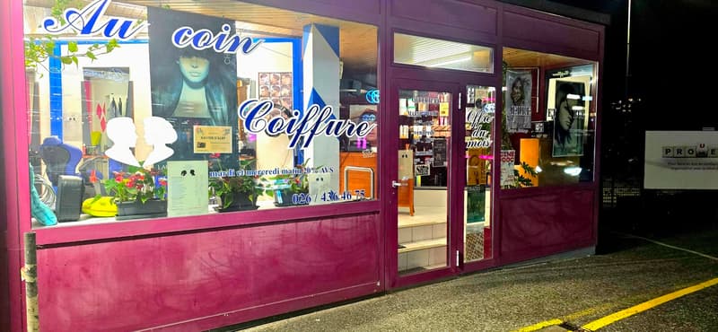 Salon de coiffure à remettre (3)