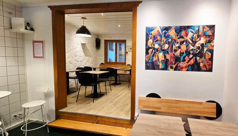Bar à tapas, café idéalement situé dans la vieille ville de Vevey (3)