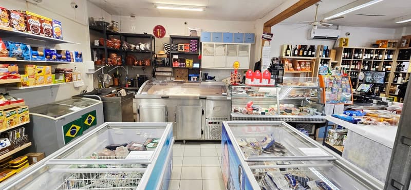 A VENDRE - COMMERCE D'ALIMENTATION (2)