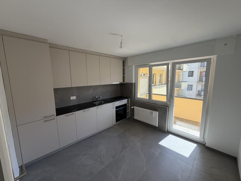 Magnifique appartement de 4.5 pièces entièrement rénové au centre de Sierre (5)