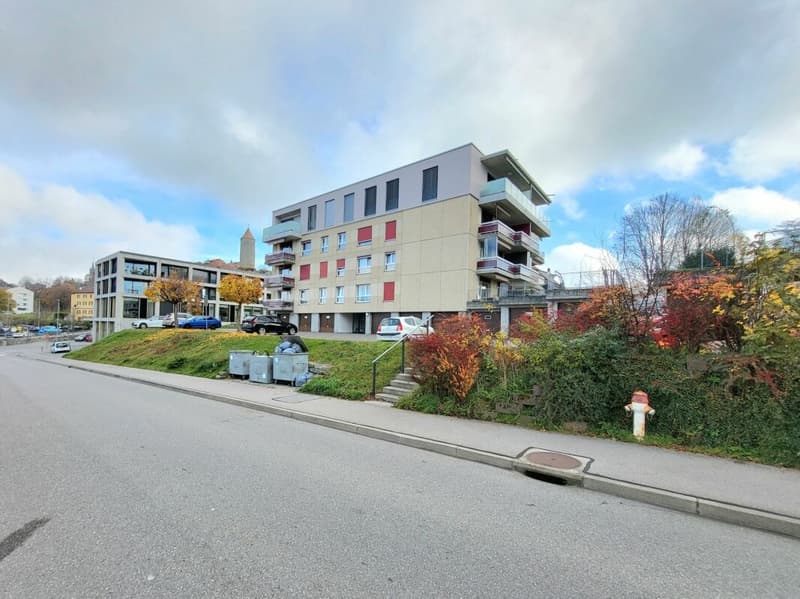 Apartment (2.5 rooms + office) two steps from the city center of Romont (2)