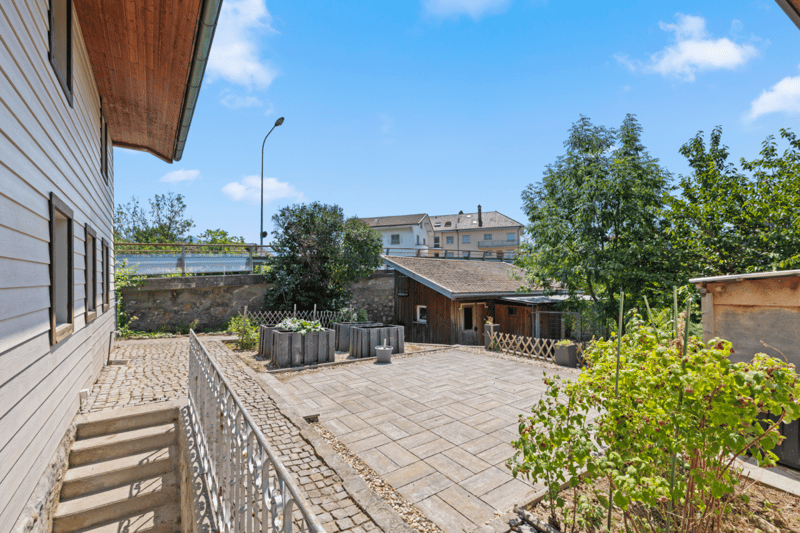 Maison villageoise à rénover avec jardin et dépendances , à Riaz (5)