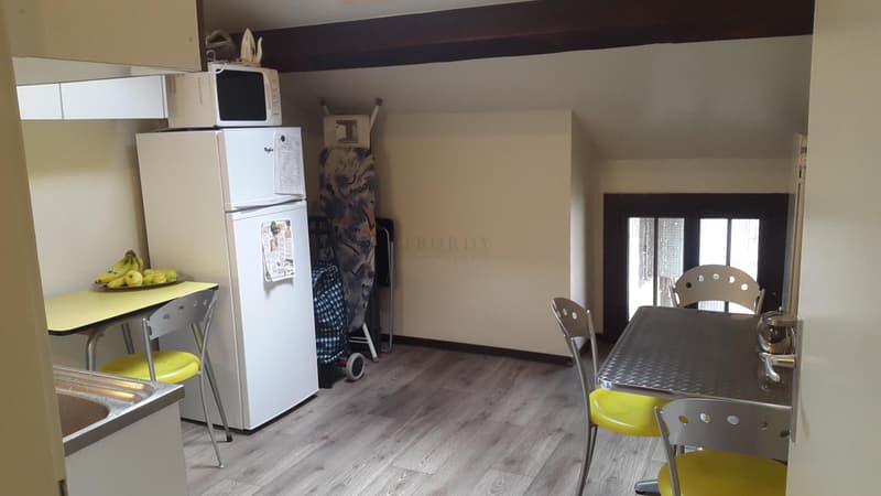 Appartamento di 2.0 locali arredato in un edificio d'epoca! (6)