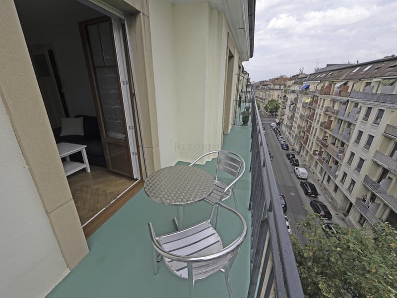 Joli 2 pièces au dernier étage avec balcon... (6)
