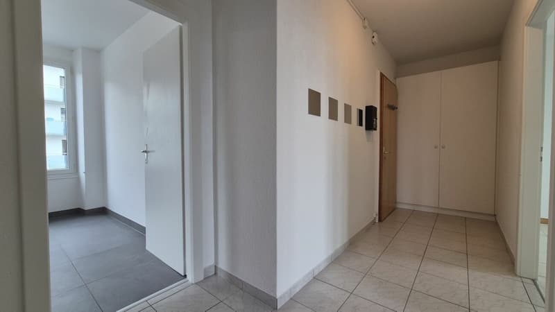Appartement 2.5 pièces, balcon vue lac (4)