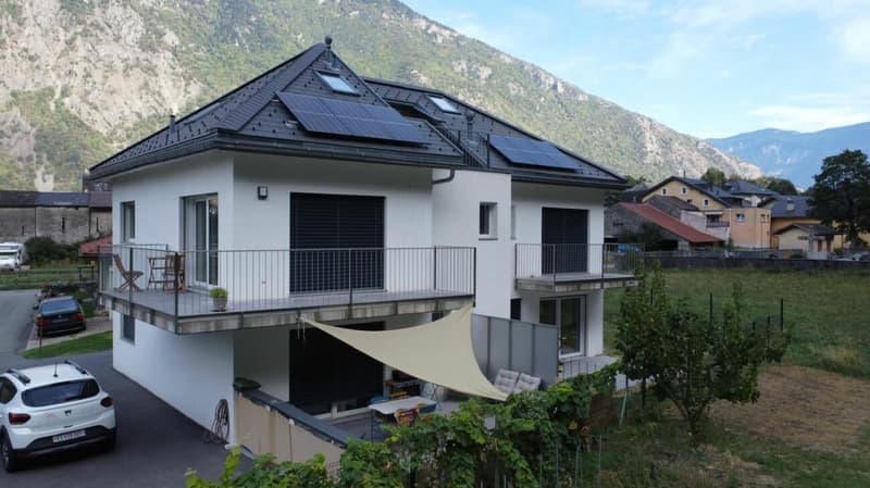 Immeuble de 3 appartements (2 appartements de 2 pièces et 1 appartement de 4.5 pièces duplex) (2)
