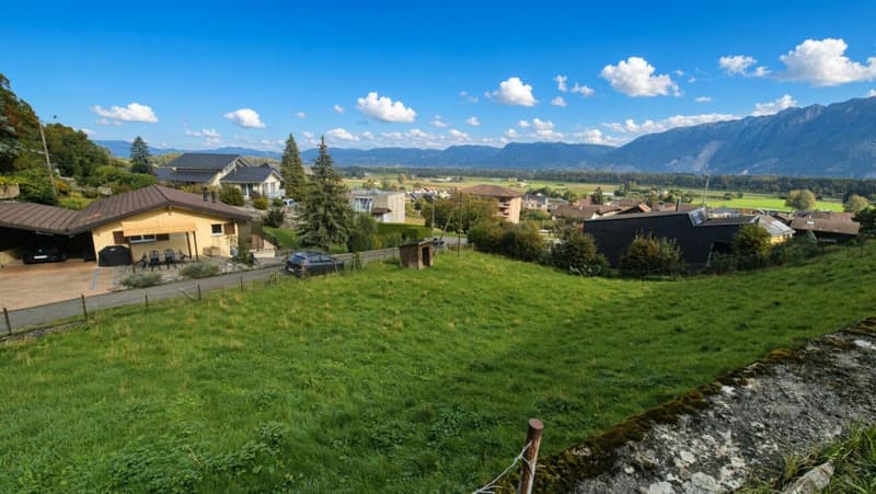Terrain à bâtir de 841 m2 (1)