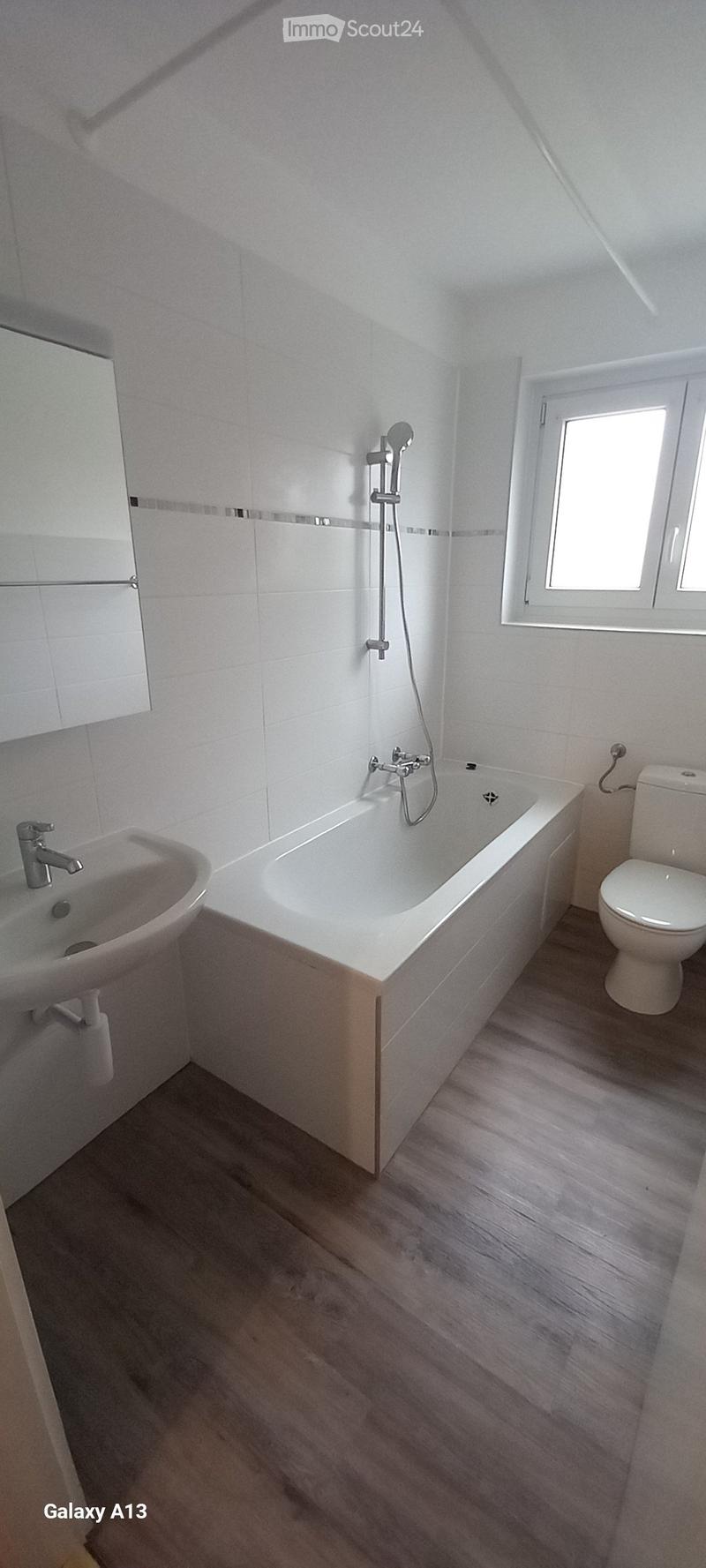 Ampio appartamento di 4.5 locali con balcone a Porrentruy (2)