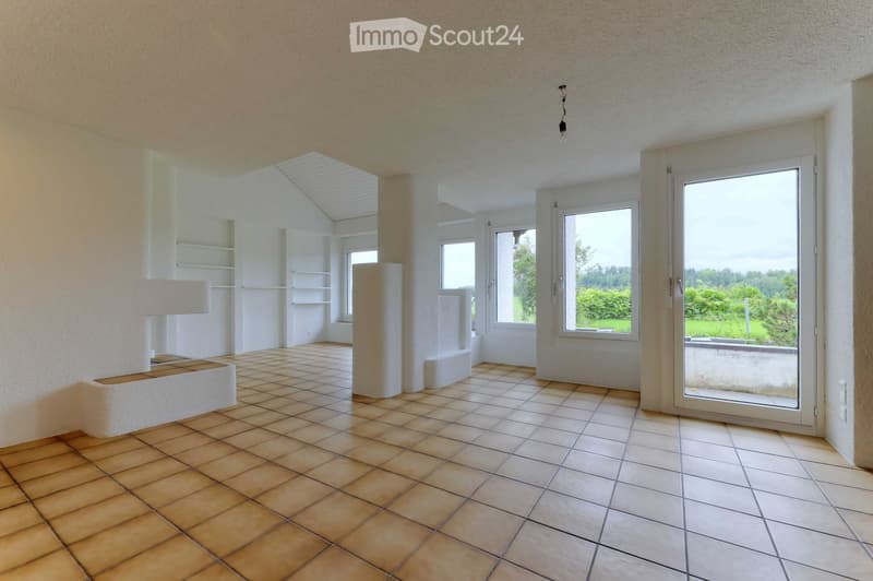 Casa a schiera ristrutturata a Birchwil in una posizione tranquilla con vista panoramica (2)