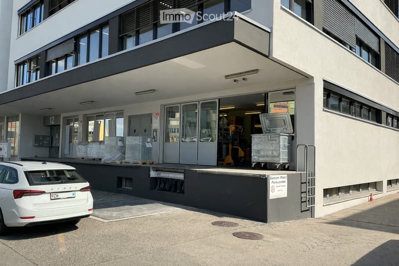 Commercial space in the Dietikon industrial area (2)