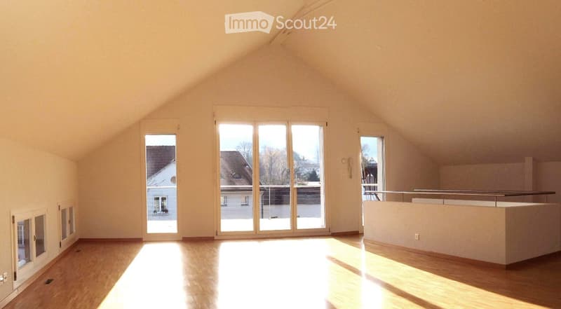 empty room, wooden floor, sliding glass doors, balcony, white walls
