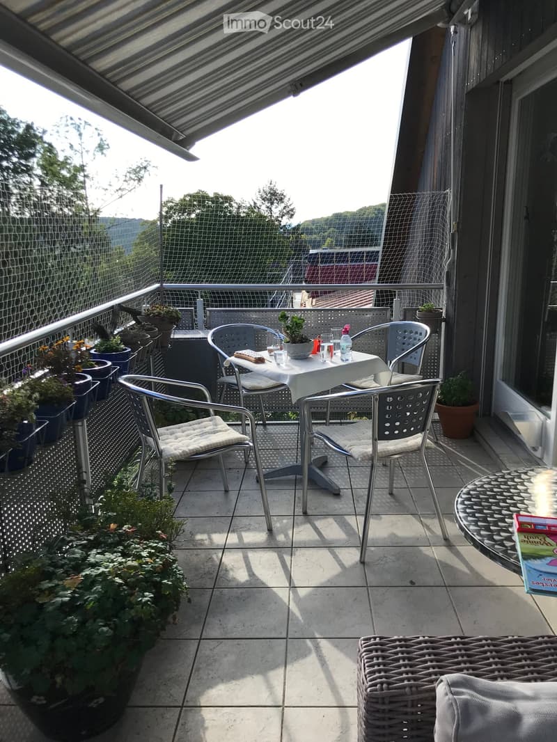 Charmante 3.5-Zimmer-Wohnung mit Balkon und Gartensitzplatz in traumhafter Umgebungin Gempen (9)