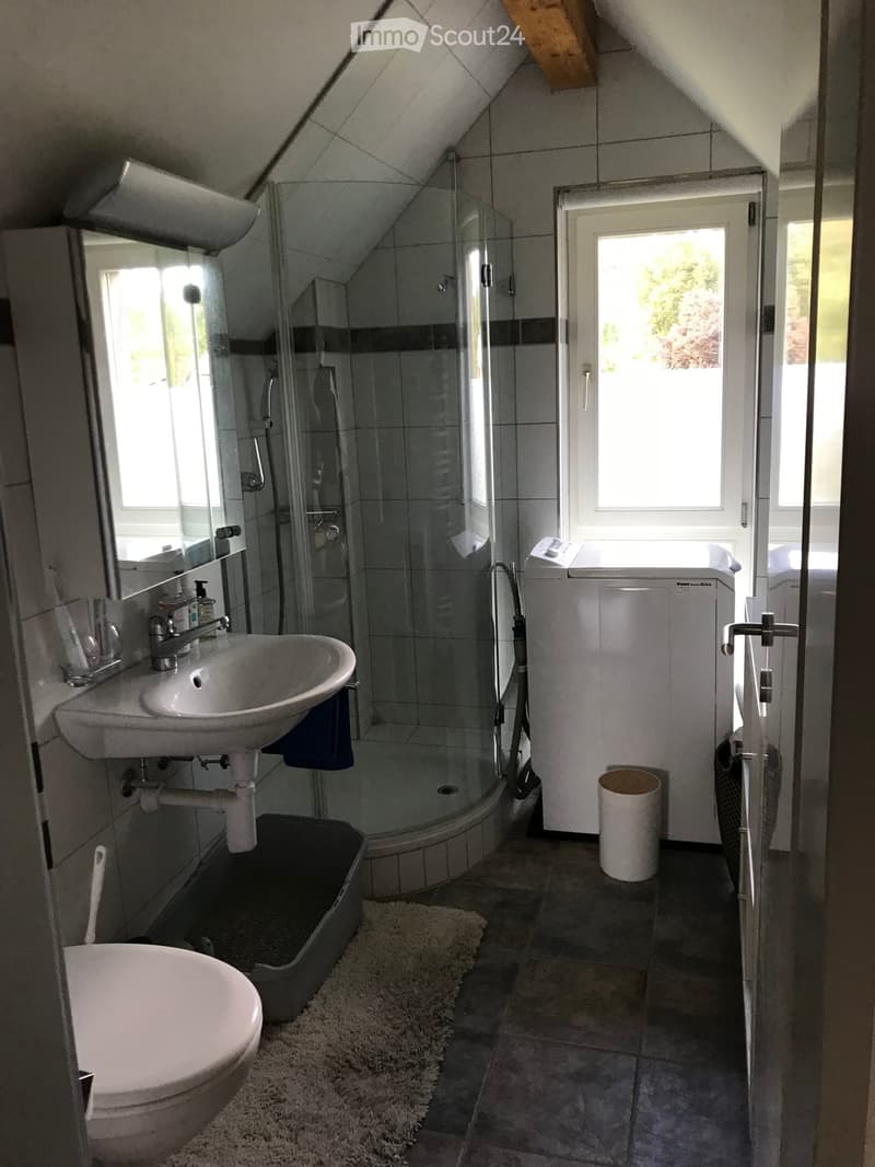 Charmante 3.5-Zimmer-Wohnung mit Balkon und Gartensitzplatz in traumhafter Umgebungin Gempen (7)