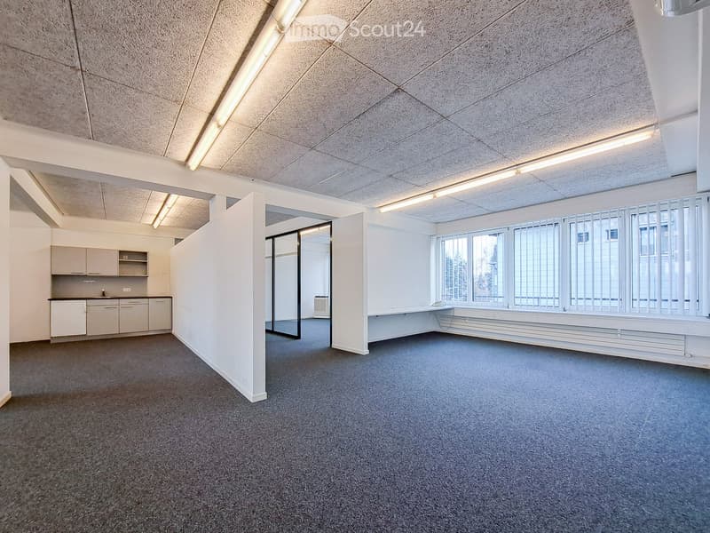 Moderne 4.5-Zimmer Bürofläche an ruhiger Lage in Ettingen (5)