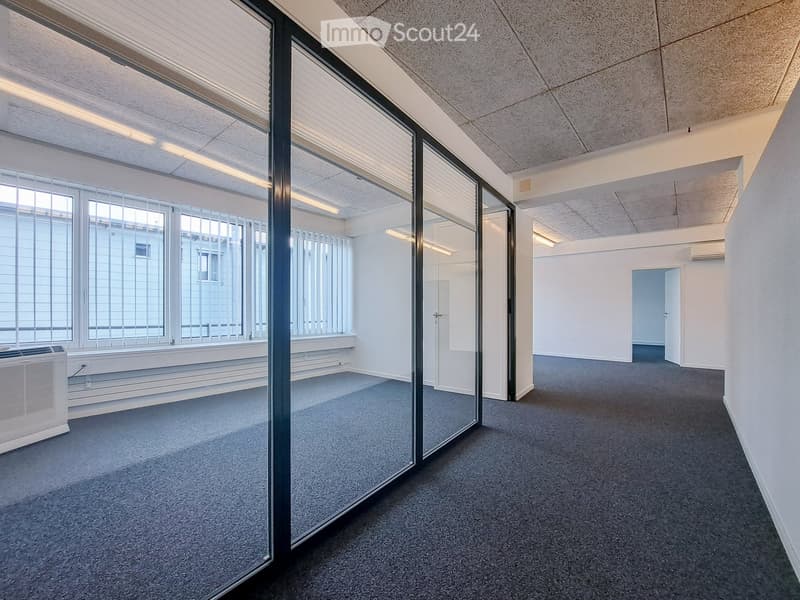 Moderne 4.5-Zimmer Bürofläche an ruhiger Lage in Ettingen (3)