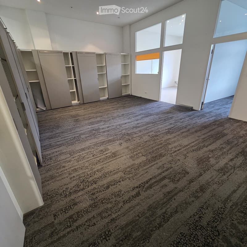 Attractive and flexible office spaces in a well-maintained business building in a central location (4)