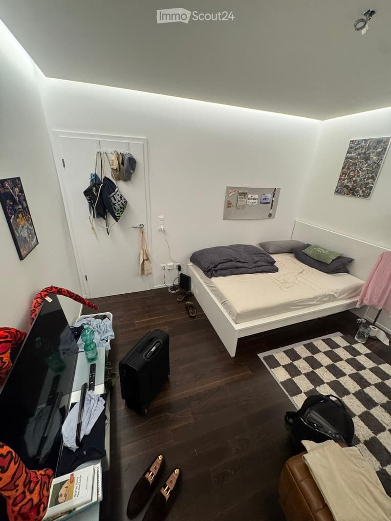 {"type": "Bedroom", "objects": ["bed", "nightstand", "chair", "table", "laptop", "suitcase", "backpack", "picture frame", "mirror", "hanger", "laptop", "remote control", "bottle", "laptop", "laptop", "laptop", "laptop", "laptop", "laptop", "laptop", "lapt