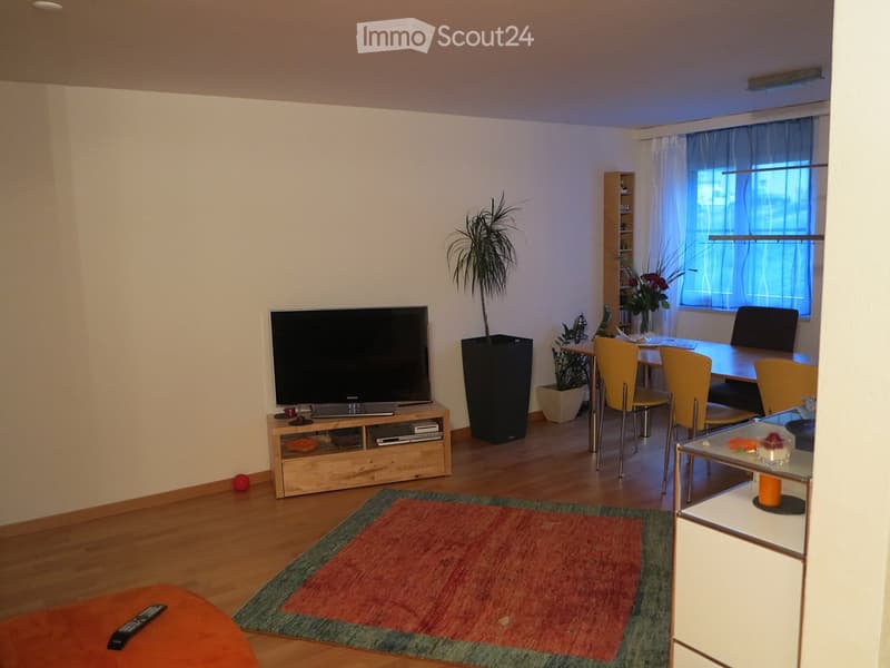 Wohnzimmer mit Essbereich